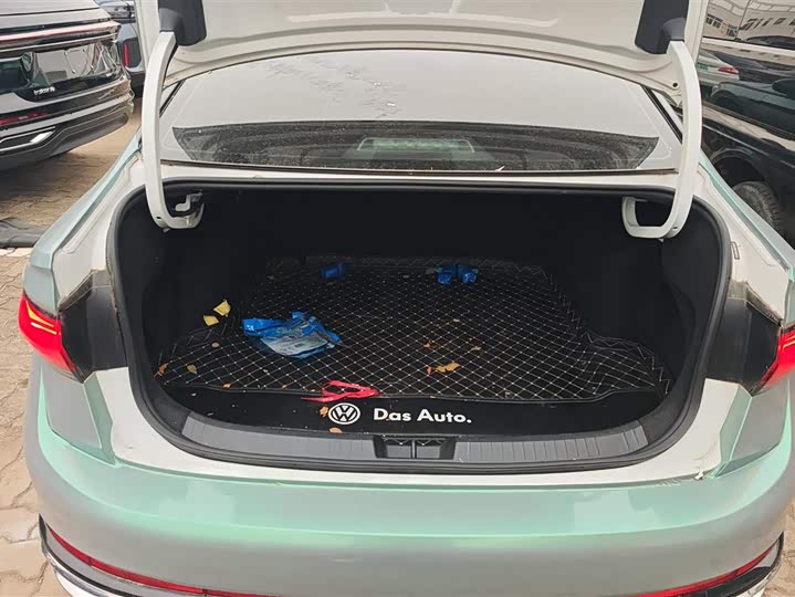 Фото 4 - Volkswagen Sagitar L