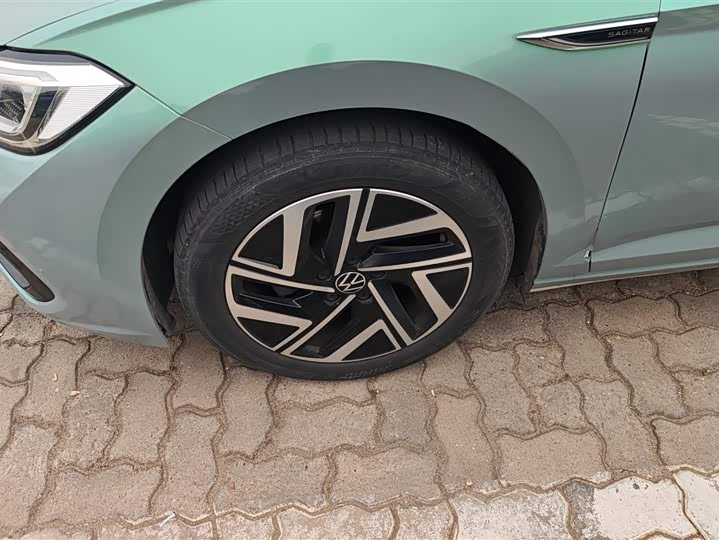 Фото 6 - Volkswagen Sagitar L