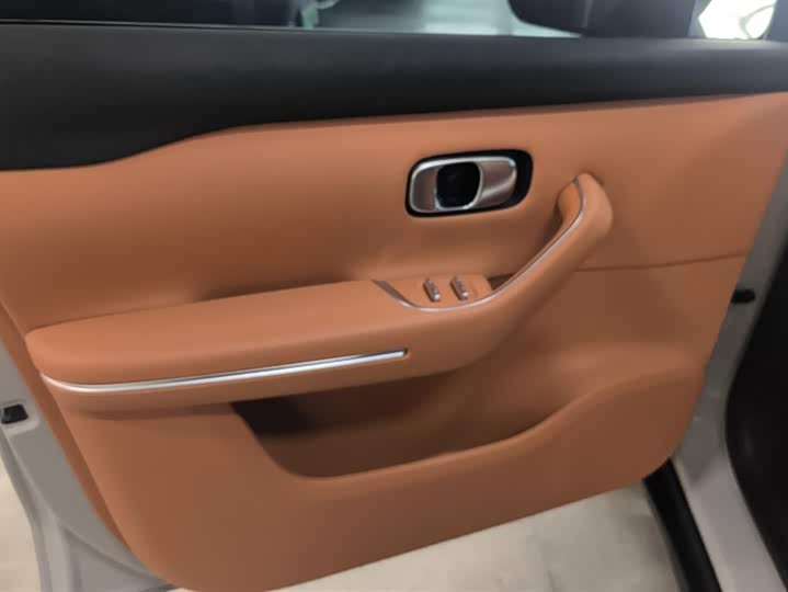 Фото 7 - Leapmotor C10