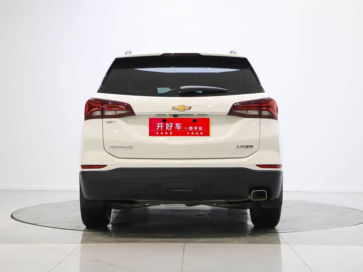 Фото 4 - Chevrolet Equinox
