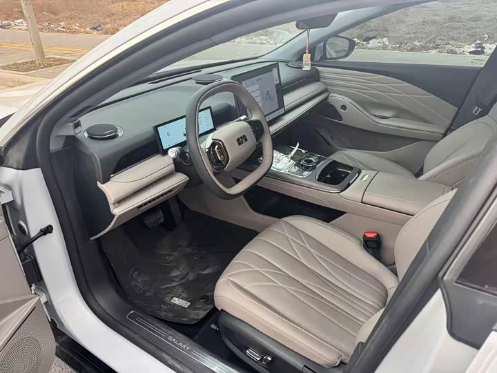 Фото 4 - Geely Galaxy Starshine 8 EM-i