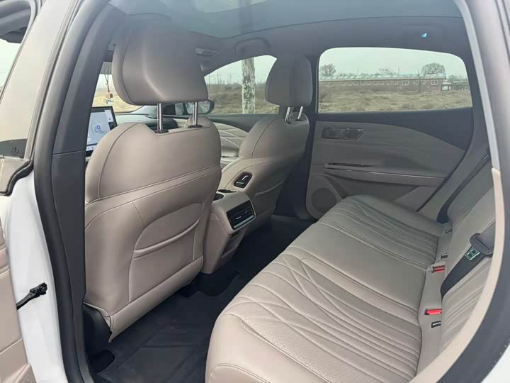 Фото 5 - Geely Galaxy Starshine 8 EM-i