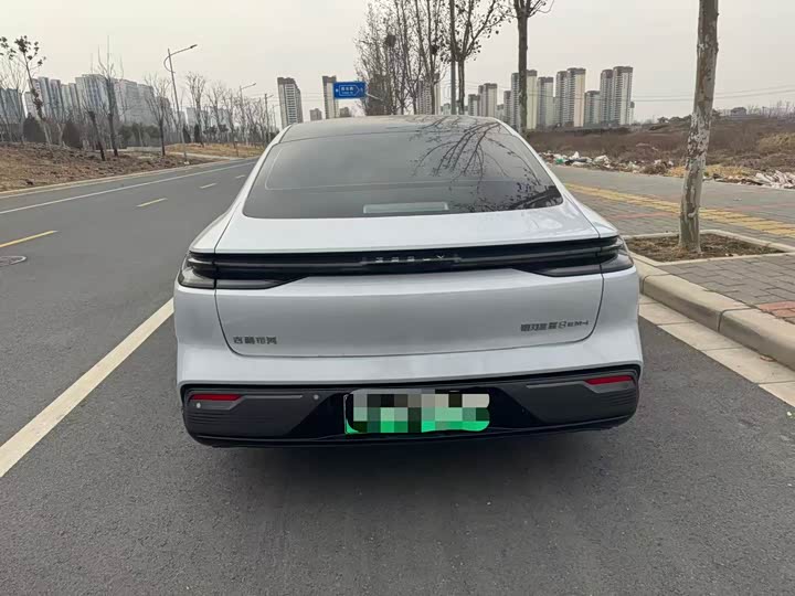 Фото 7 - Geely Galaxy Starshine 8 EM-i