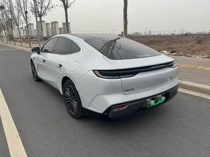 Фото 9 - Geely Galaxy Starshine 8 EM-i