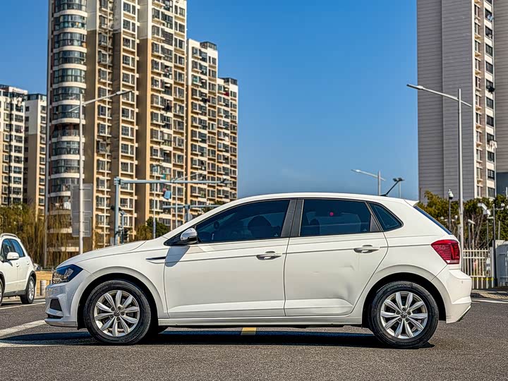 Фото 4 - Volkswagen Polo