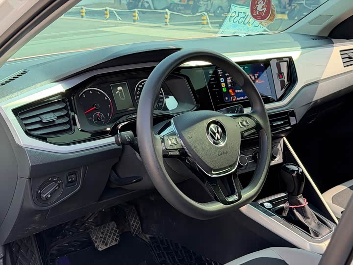 Фото 8 - Volkswagen Polo