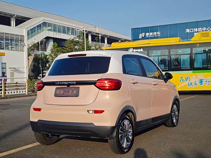 Фото 9 - Leapmotor T03