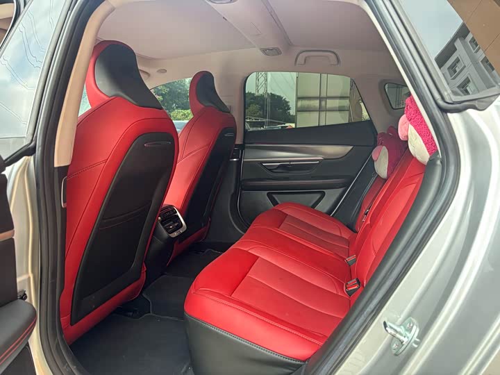 Фото 8 - XPeng P7