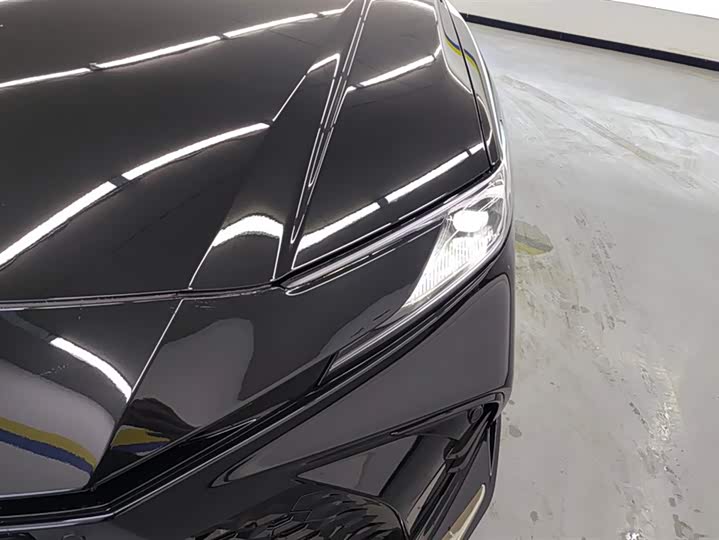 Фото 5 - Toyota Camry