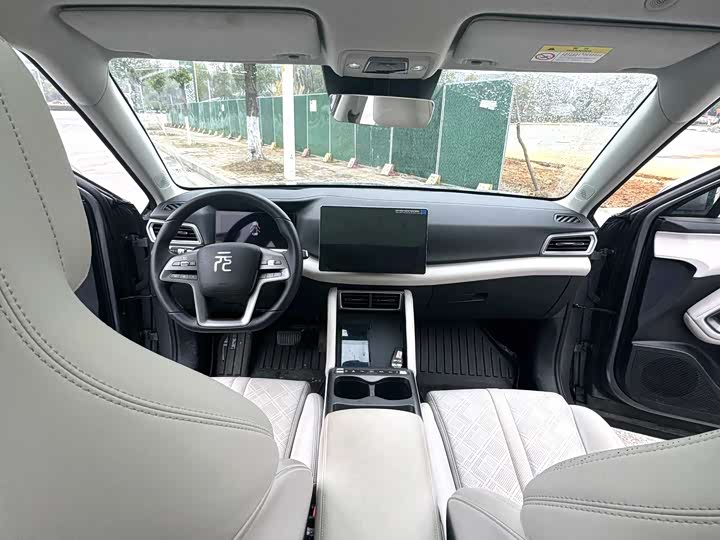 Фото 5 - BYD Yuan Up