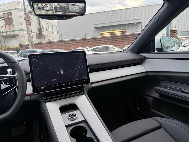 Фото 8 - Polestar 4