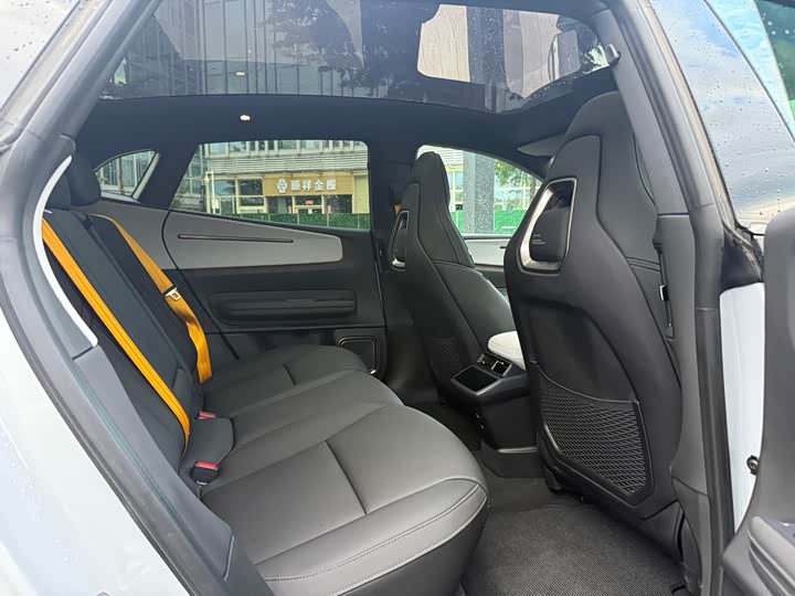 Фото 9 - Polestar 4