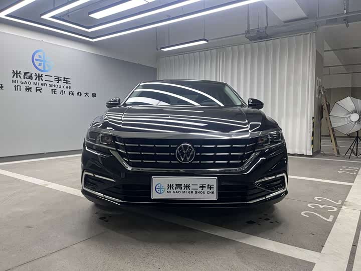 Фото 1 - Volkswagen Passat