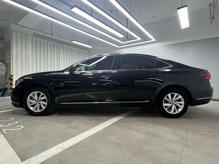 Фото 4 - Volkswagen Passat