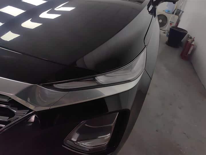 Фото 5 - Hyundai Santa Fe