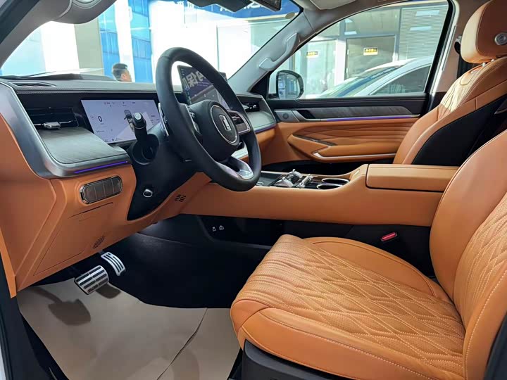 Фото 3 - Tank 500 Hybrid