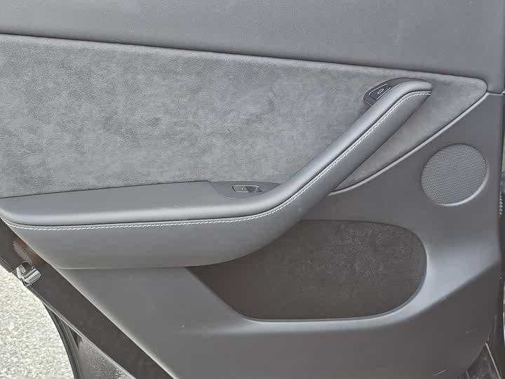 Фото 9 - Tesla Model Y