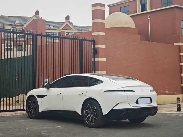 Фото 9 - Avatr 12