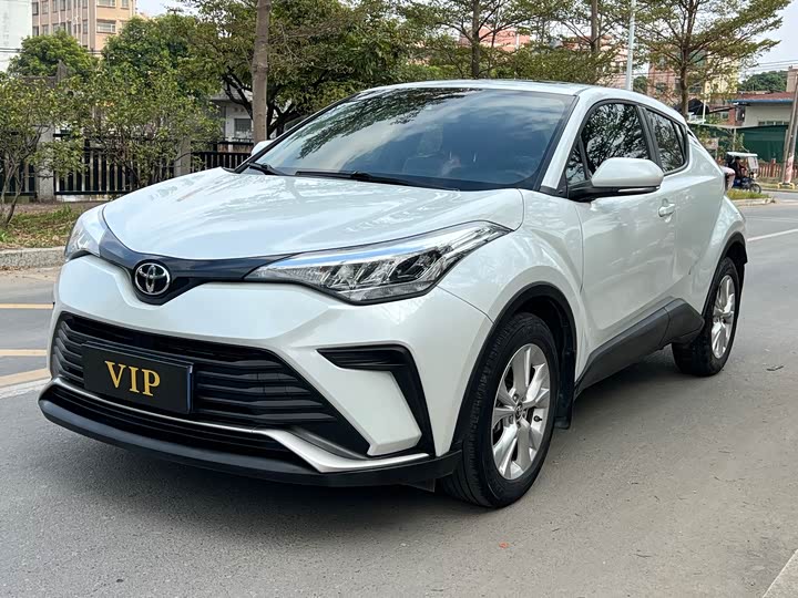 Фото 1 - Toyota Izoa