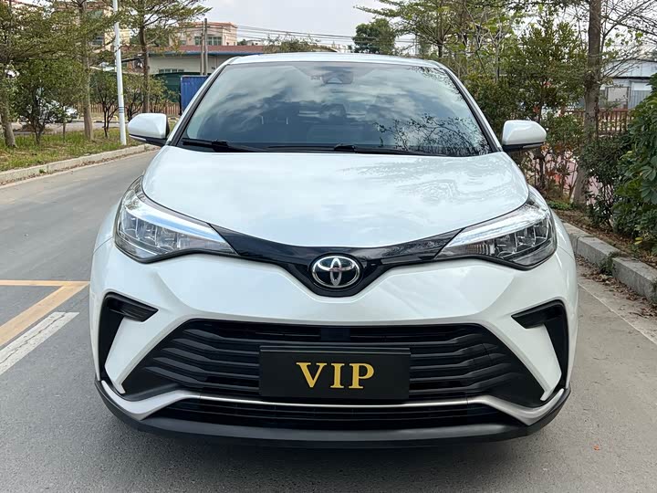 Фото 2 - Toyota Izoa