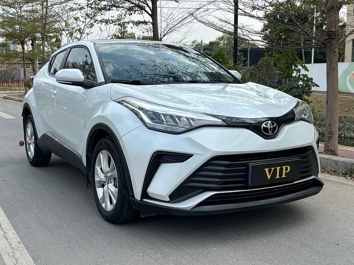 Фото 3 - Toyota Izoa