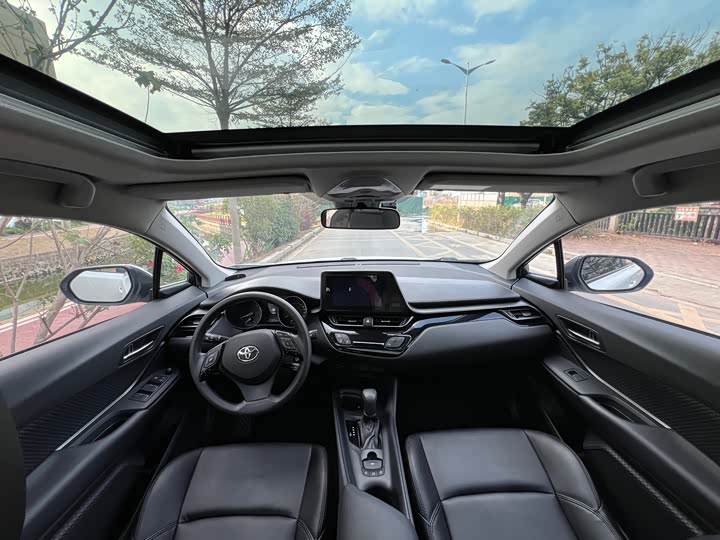 Фото 5 - Toyota Izoa