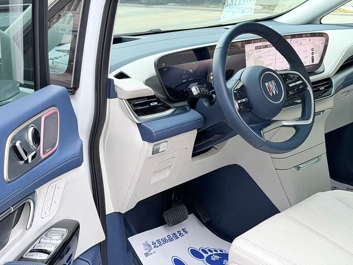 Фото 8 - Buick GL8 Century