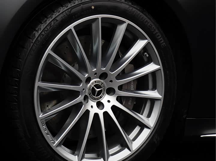 Фото 9 - Mercedes-Benz S-Class