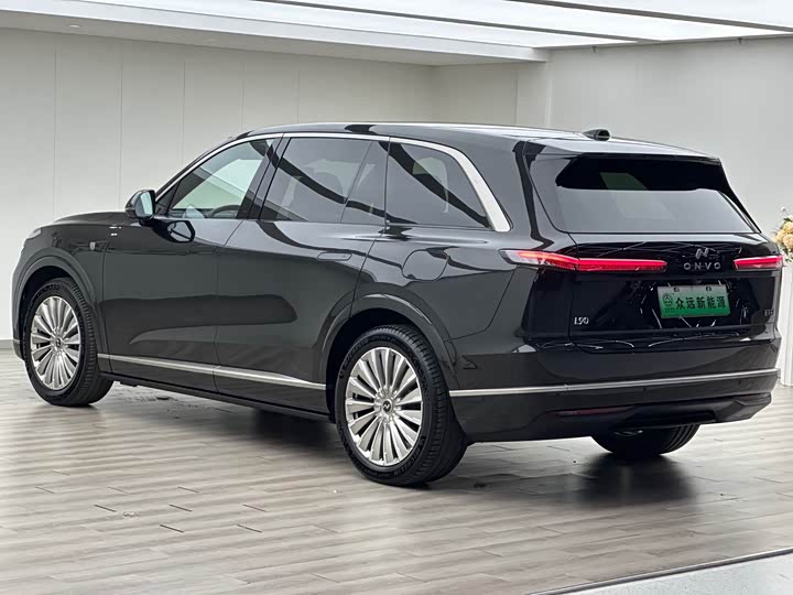 Фото 7 - Nio Onvo L90