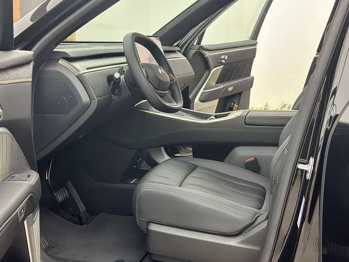 Фото 8 - Nio Onvo L90