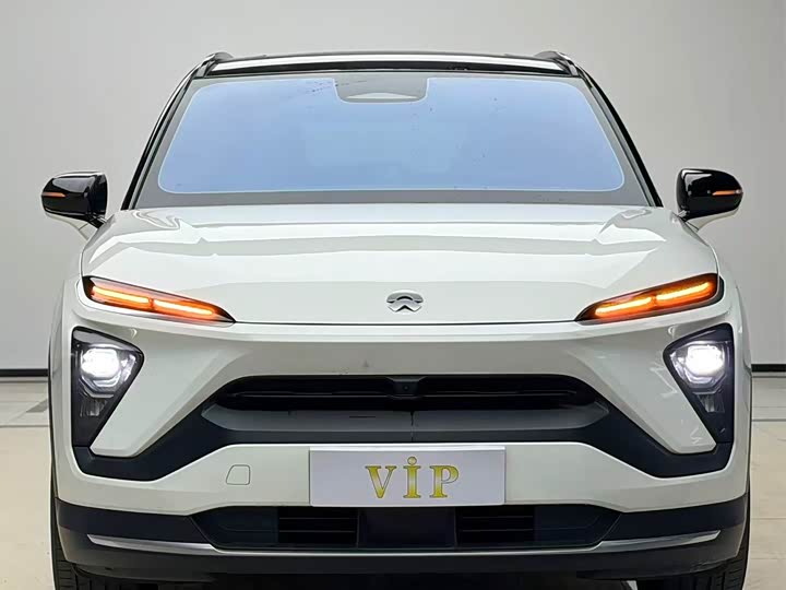 Фото 2 - Nio ES6