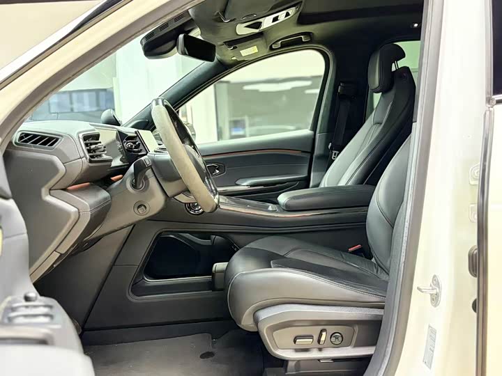 Фото 7 - Nio ES6