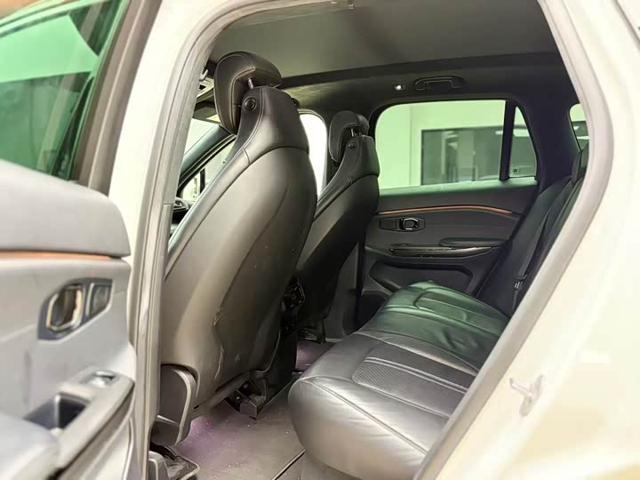 Фото 8 - Nio ES6