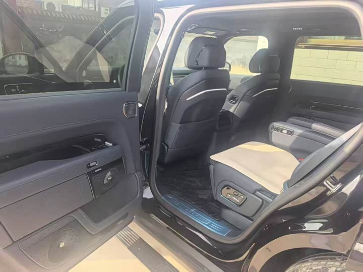 Фото 2 - Zeekr 9X