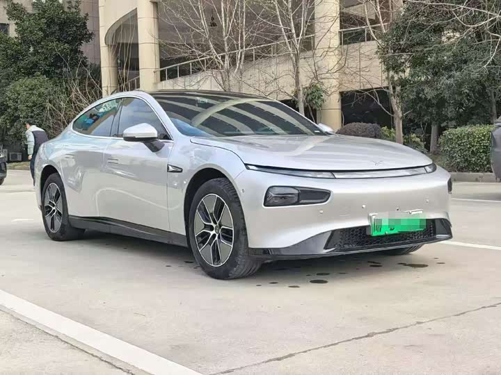 Фото 3 - XPeng P7
