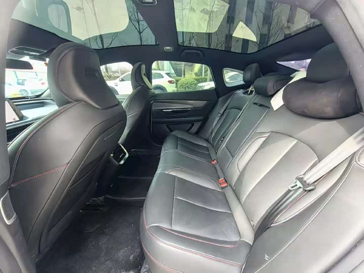 Фото 7 - XPeng P7