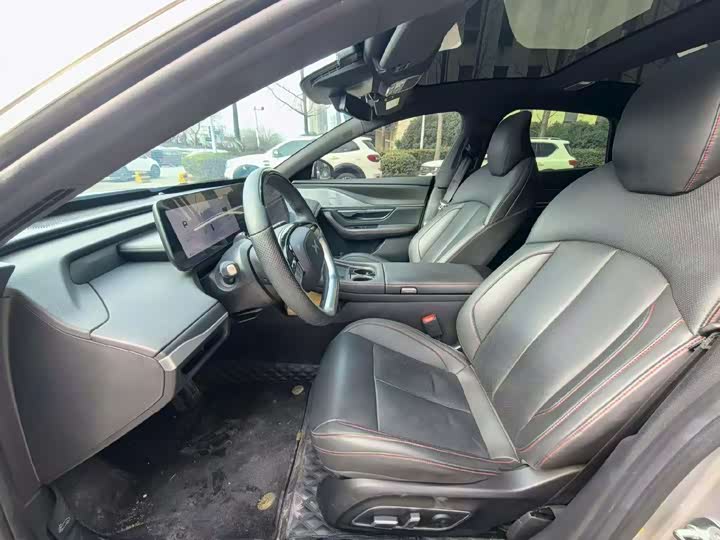 Фото 9 - XPeng P7