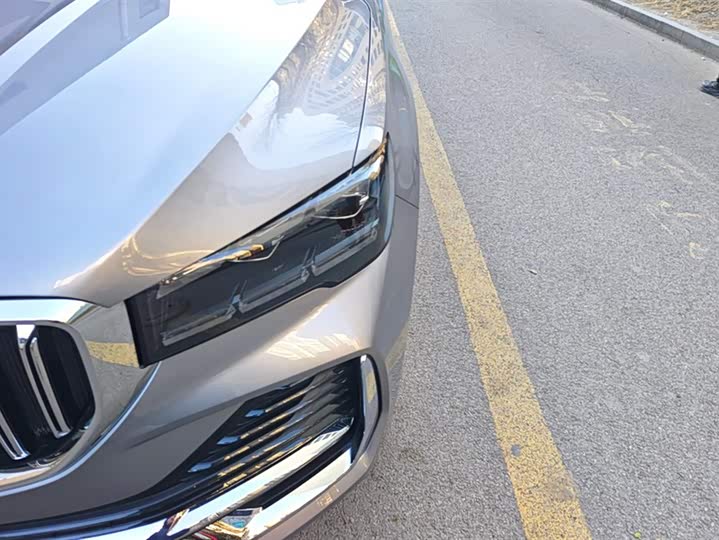 Photo 5 - Geely Monjaro