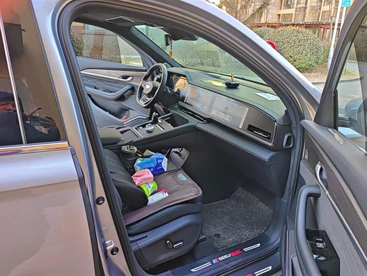 Photo 8 - Geely Monjaro