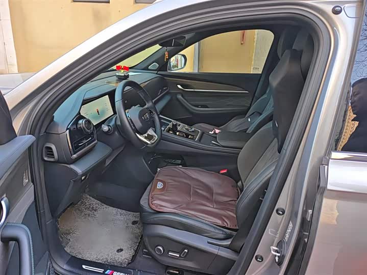 Photo 9 - Geely Monjaro