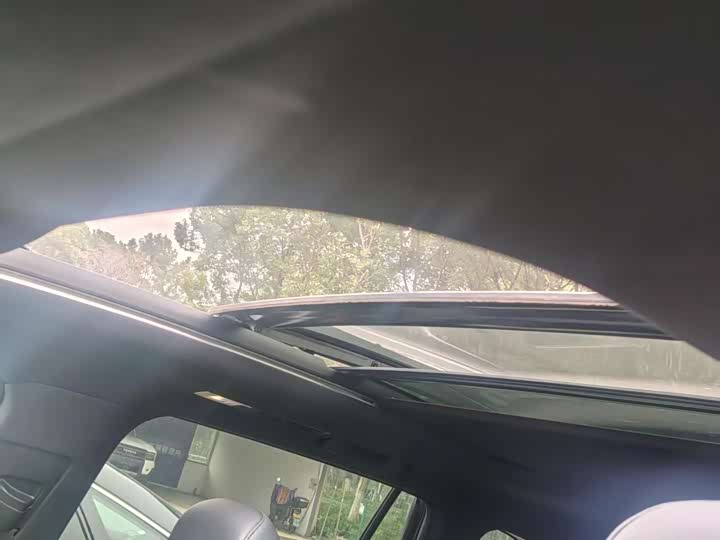 Фото 9 - Toyota Crown Kluger