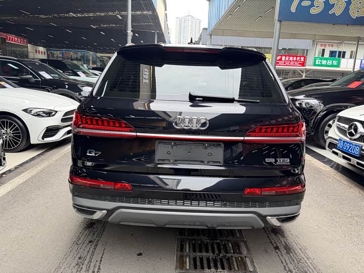 Фото 5 - Audi Q7