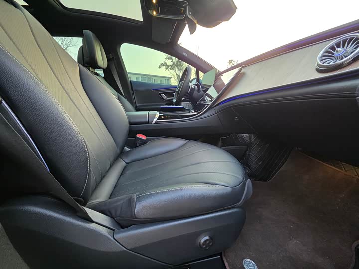 Фото 7 - Mercedes-Benz EQE