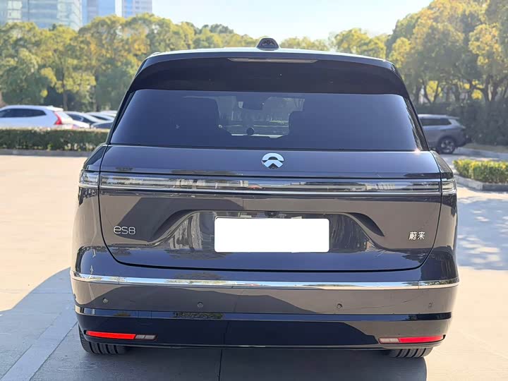 Фото 4 - Nio ES8