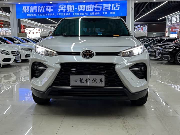 Фото 3 - Toyota Wildlander