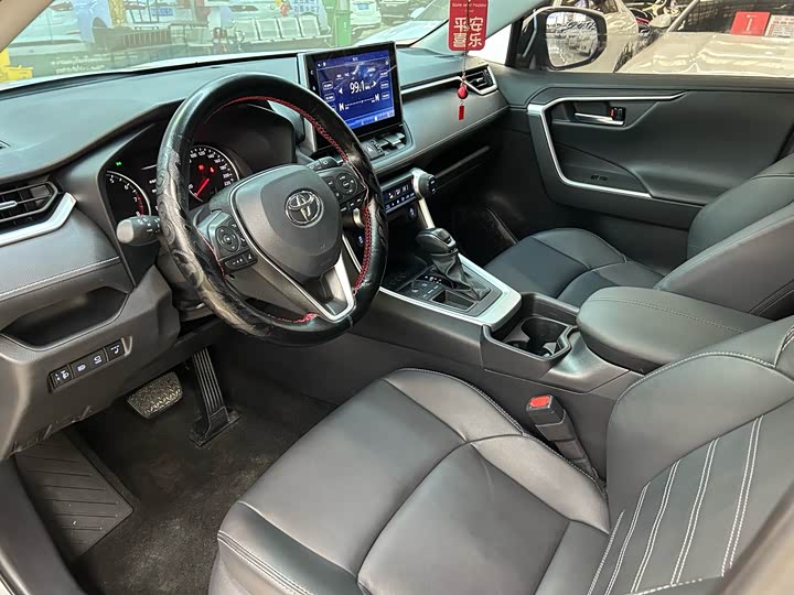 Фото 5 - Toyota Wildlander