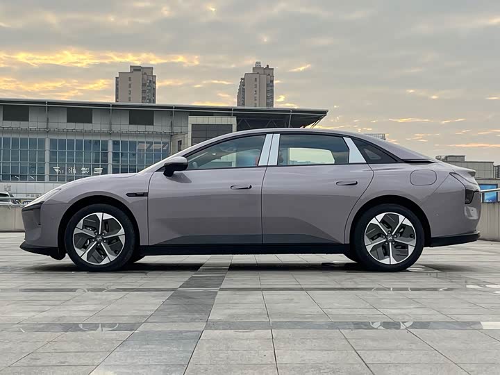 Фото 5 - XPeng Mona M03