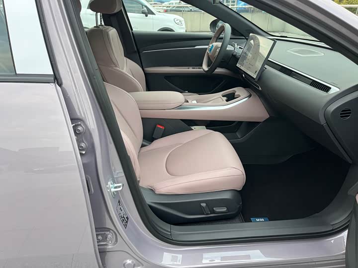 Фото 7 - XPeng Mona M03