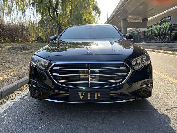 Фото 2 - Mercedes-Benz E-Class Hybrid