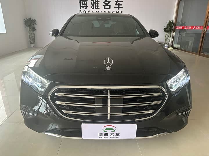 Фото 1 - Mercedes-Benz E-Class